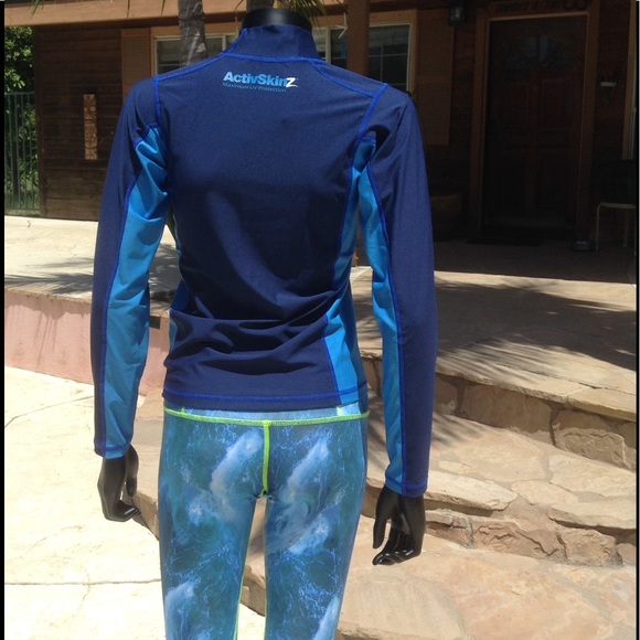 ACTIVSKINZ UPF50 Unisex Blue Swim Rash Guard - Picture 3 of 9